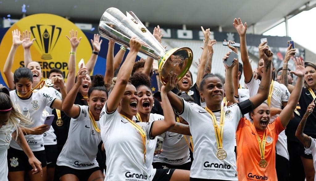 NWB lança estudo sobre futebol feminino com paralelos entre incentivo e representatividade