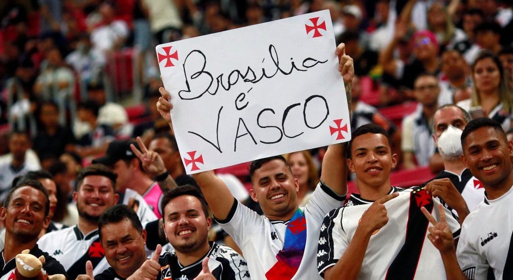 CBF cria regra para tentar dificultar venda de mando de jogo, mas clubes burlam regulamento