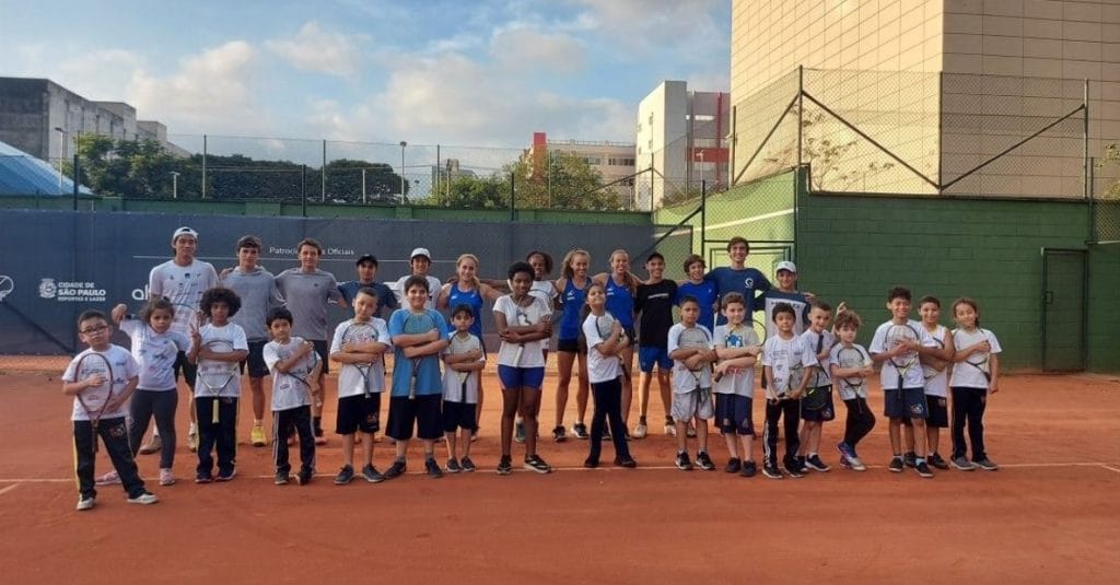 Lacoste fecha parceria e será fornecedora dos uniformes esportivos do Rede Tênis Brasil