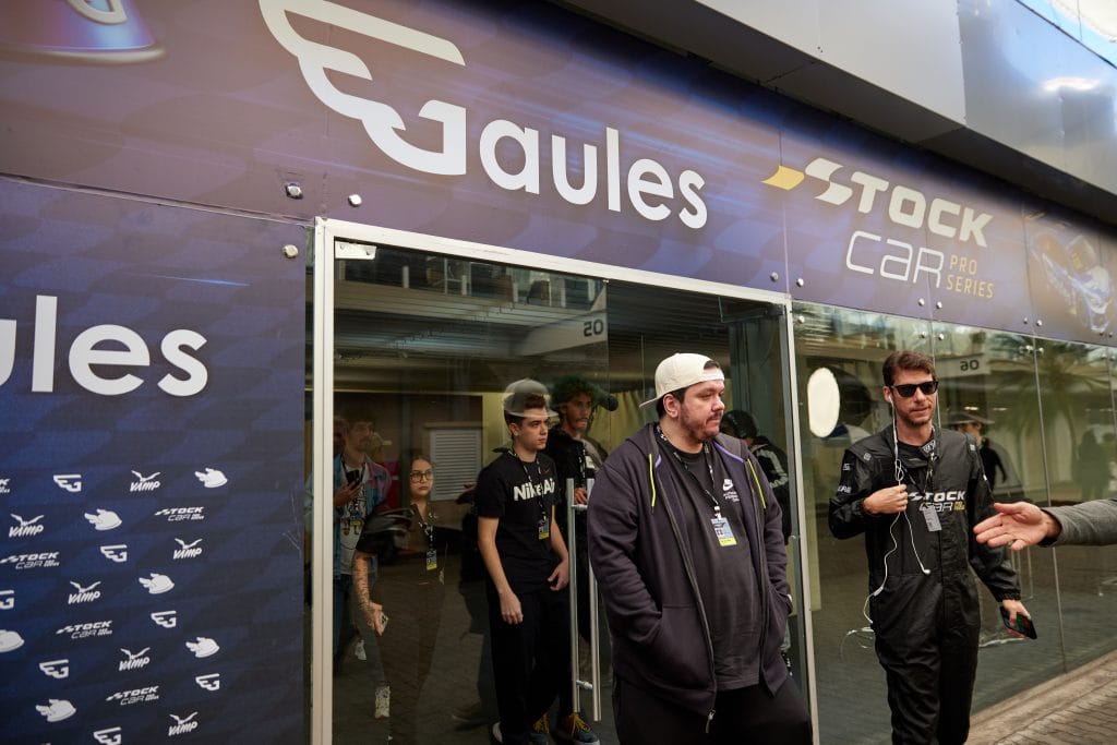 Gaules renova parceria com Stock Car e anuncia acordo com Turismo Nacional