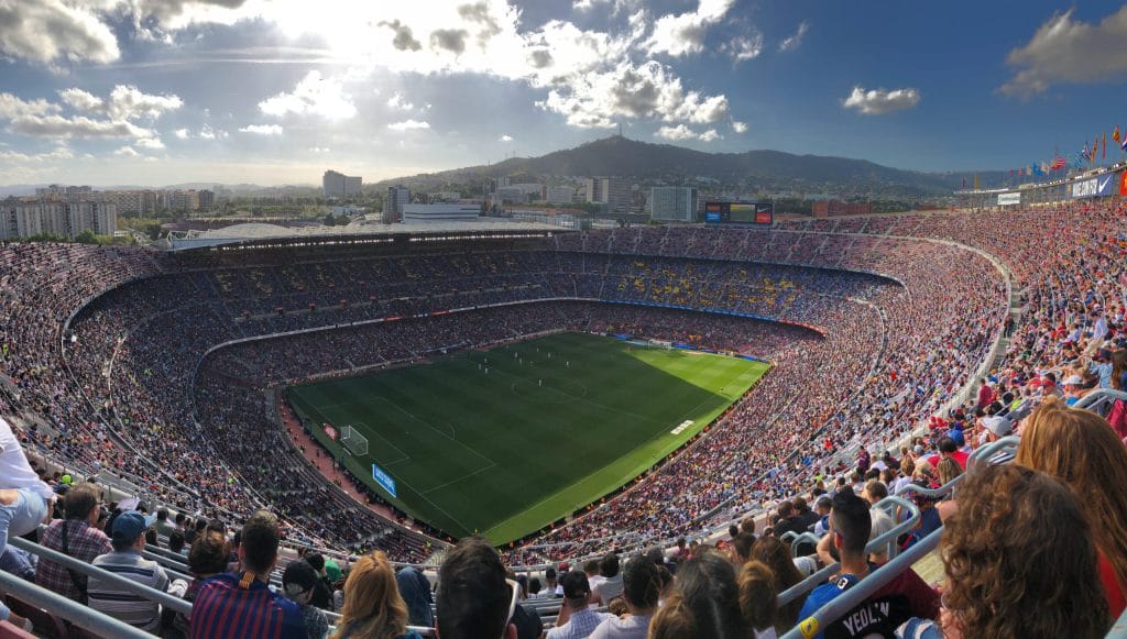 Os cinco estádios de futebol mais importantes do mundo