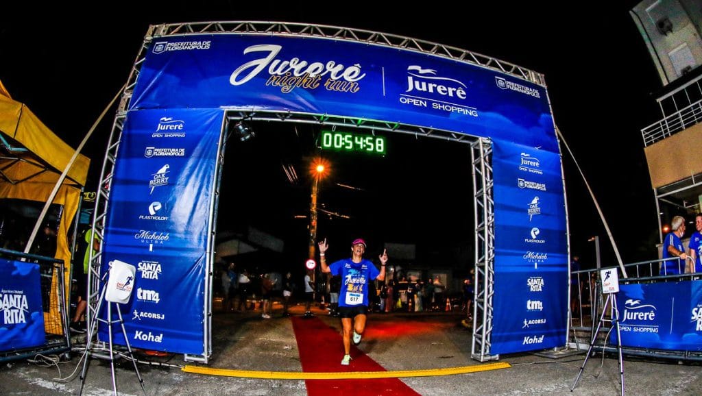 Hard Rock Café Florianópolis investe no running e fecha naming rights da Jurerê Night Run