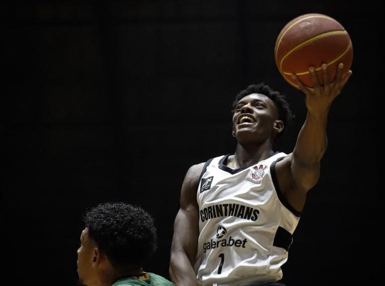 Playoffs do NBB terão transmissão no aplicativo da NBA a partir desta quarta-feira (19)