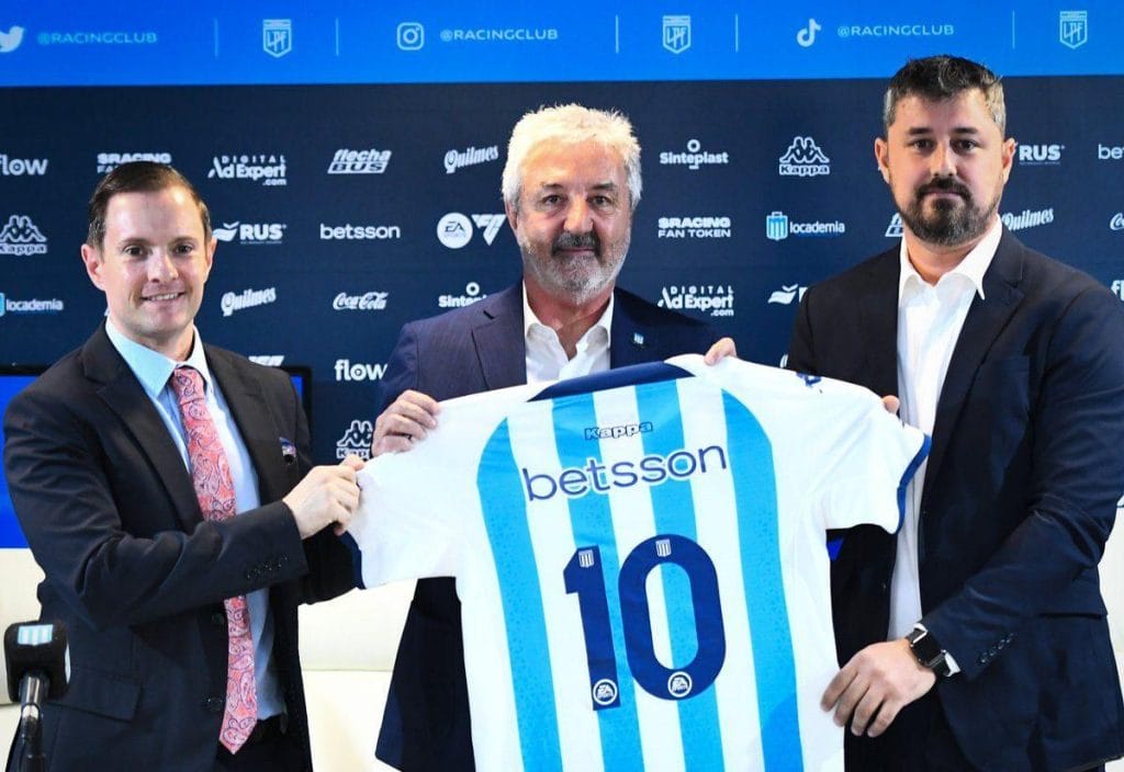 Após “perder” Athletico-PR e reduzir presença no Brasil, Betsson fecha patrocínio ao Racing