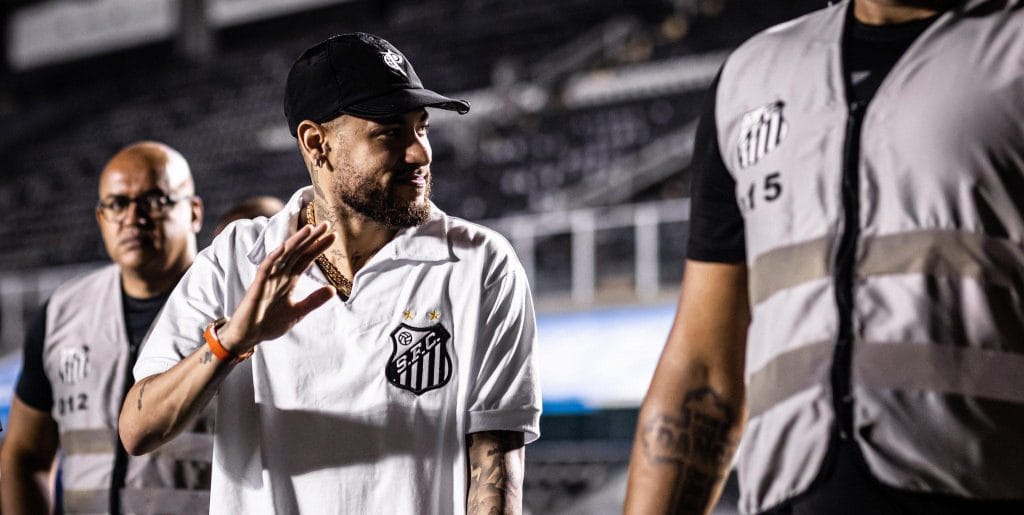 Visita de Neymar impulsiona ganho de seguidores nas redes sociais do Santos