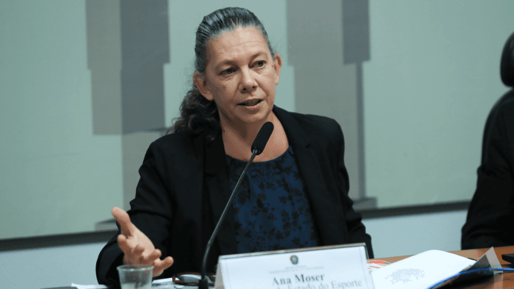 Atletas e personalidades do esporte se posicionam contra demissão de Ana Moser