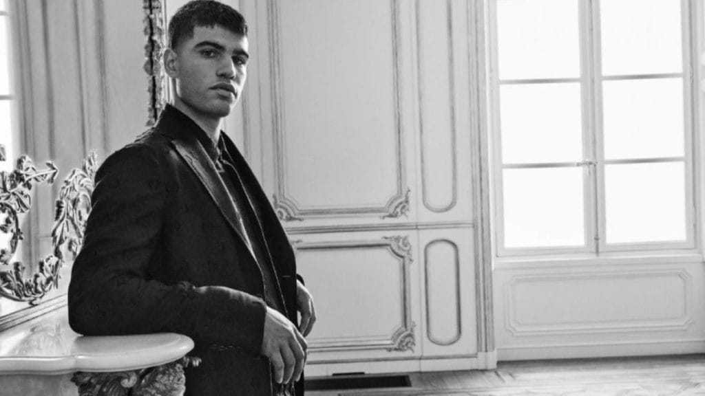 Carlos Alcaraz, número 1 do tênis mundial, é novo embaixador global da Louis Vuitton