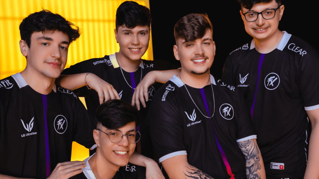 Smart Fit entra na indústria de e-Sports como patrocinadora da equipe Fluxo
