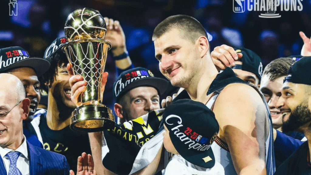 Astro da NBA, Nikola Jokic deixa Nike e assina com marca chinesa de tênis 361