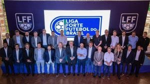 Dirigentes da Liga Forte Futebol posam para foto após reunião no Rio de Janeiro (RJ) - Divulgação