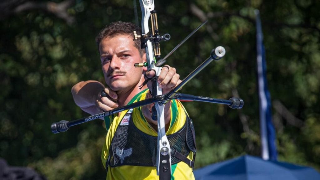 Candidato ao ouro em Paris 2024 no tiro com arco, Marcus D’Almeida fecha com Alob Sports