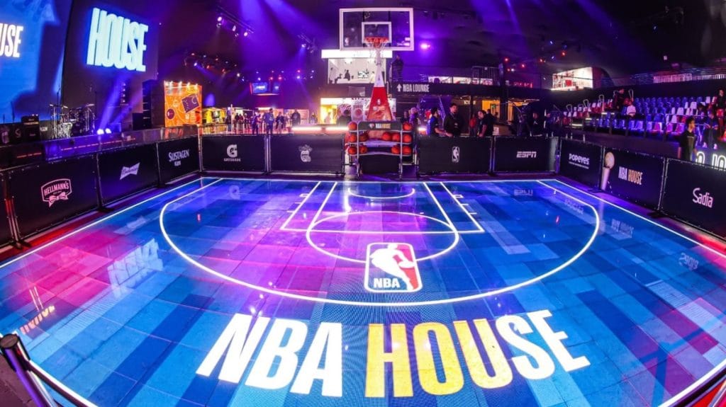 Assim como os fãs, a NBA House não para