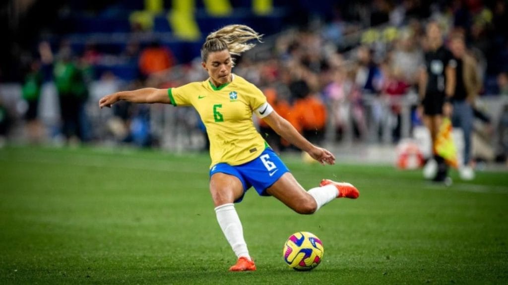 Rexona ativa patrocínio à Copa Feminina e fecha com Tamires Dias como embaixadora