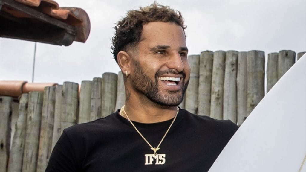 Italo Ferreira, ouro no surfe em Tóquio 2020, é o novo embaixador da Decathlon