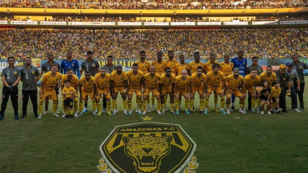 Amazonas foge do óbvio para colecionar acessos e erguer troféu de campeão da Série C