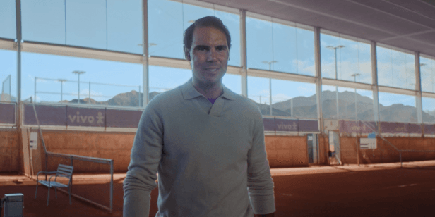 Rafael Nadal destaca trabalho coletivo no esporte em nova campanha da Vivo