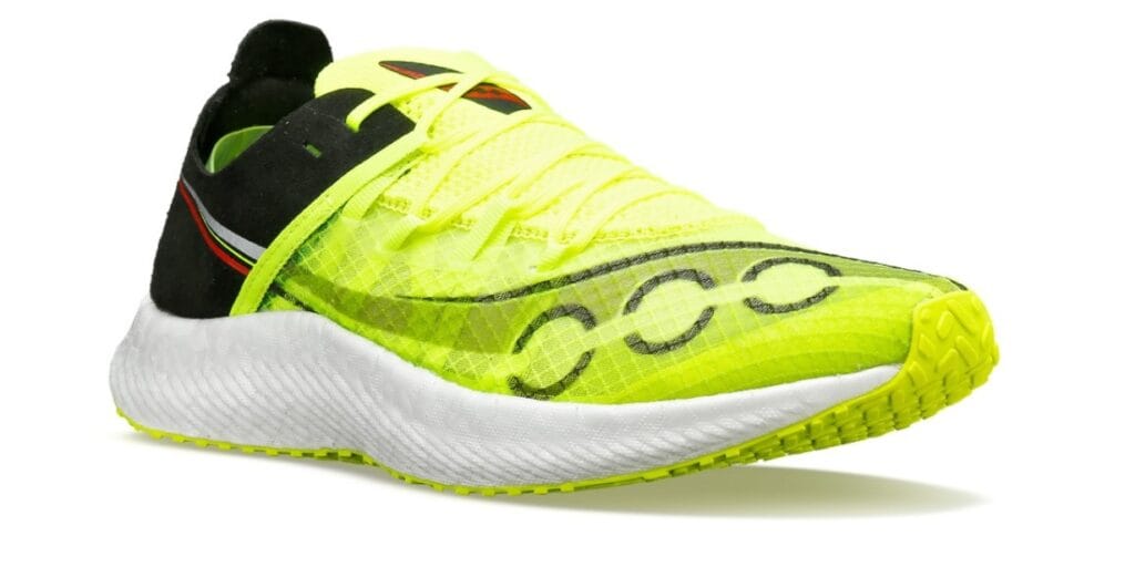Saucony apresenta Sinister, nova aposta da marca para velocidade no running