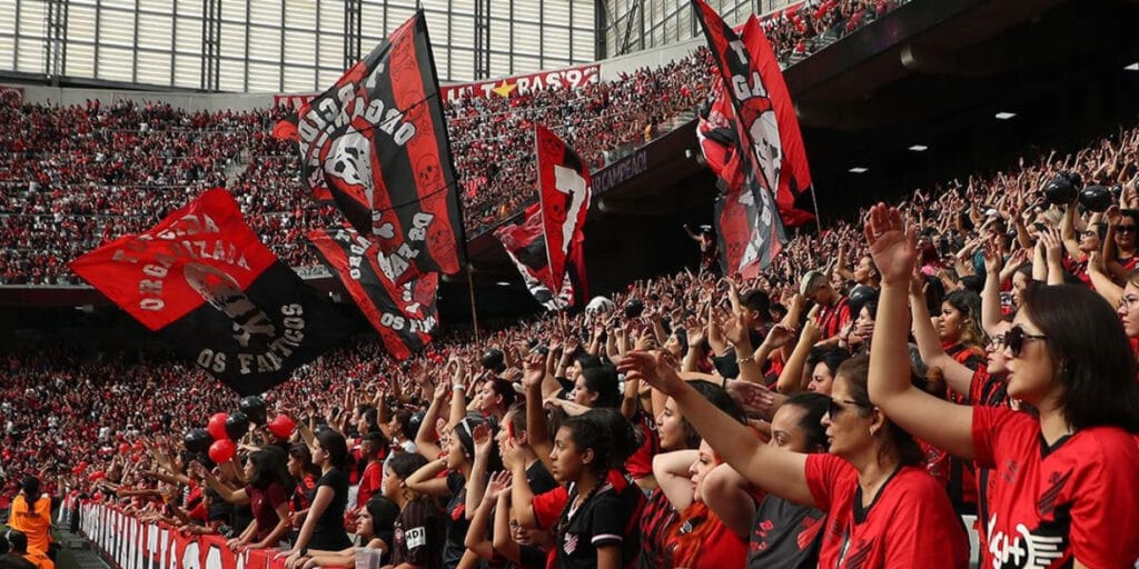 O valor da torcida: Quem mais lucra com a paixão pelo futebol brasileiro?