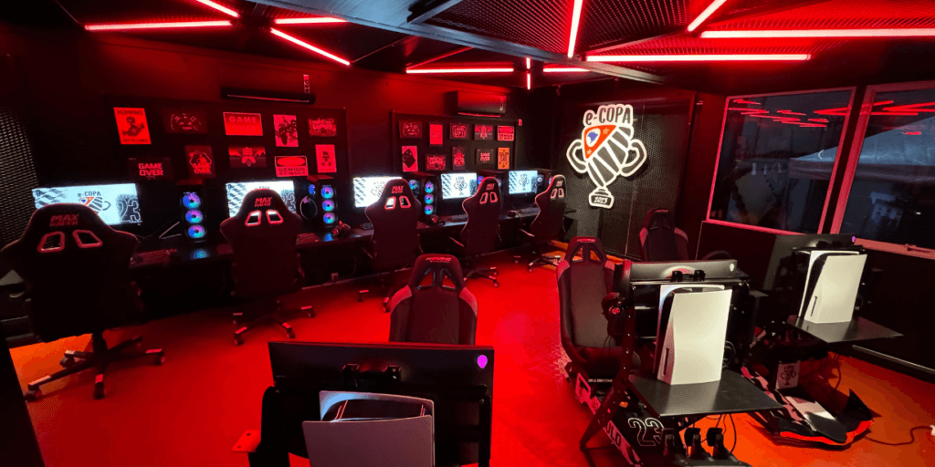 Com carreta gamer, e-Copa 2024 é levada a comunidades carentes de SP
