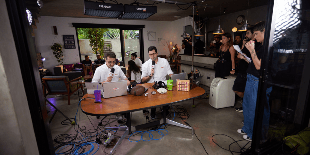 Em ação da Vivo, torcedor recebe equipe da ESPN em casa para transmitir NFL