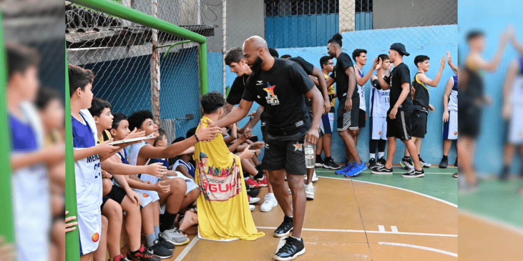 Astros do NBB visitam projetos sociais em SP antes do Jogo das Estrelas