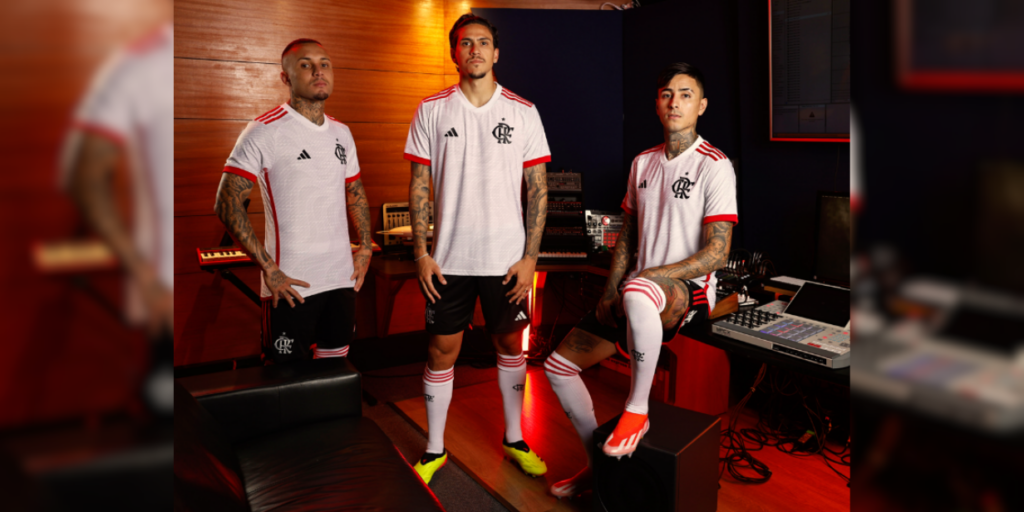 Adidas apresenta novo uniforme reserva do Flamengo para a temporada 2024