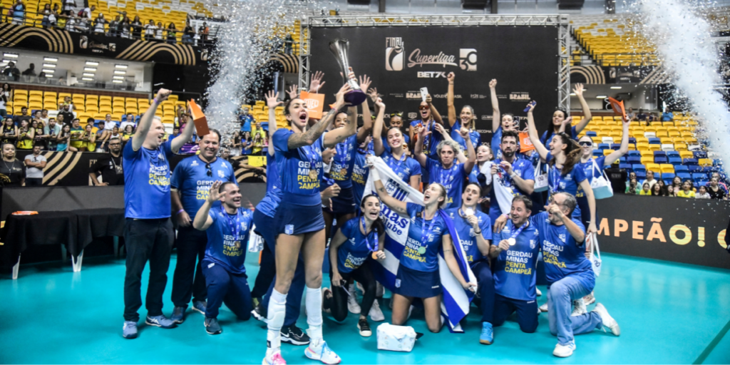 Após final da Superliga Masculina, Bet7k discute renovação dos naming rights do torneio com a CBV