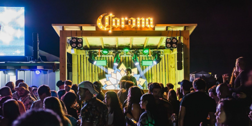 Corona aproveita Vivo Rio Pro para exaltar celebração e vida ao ar livre
