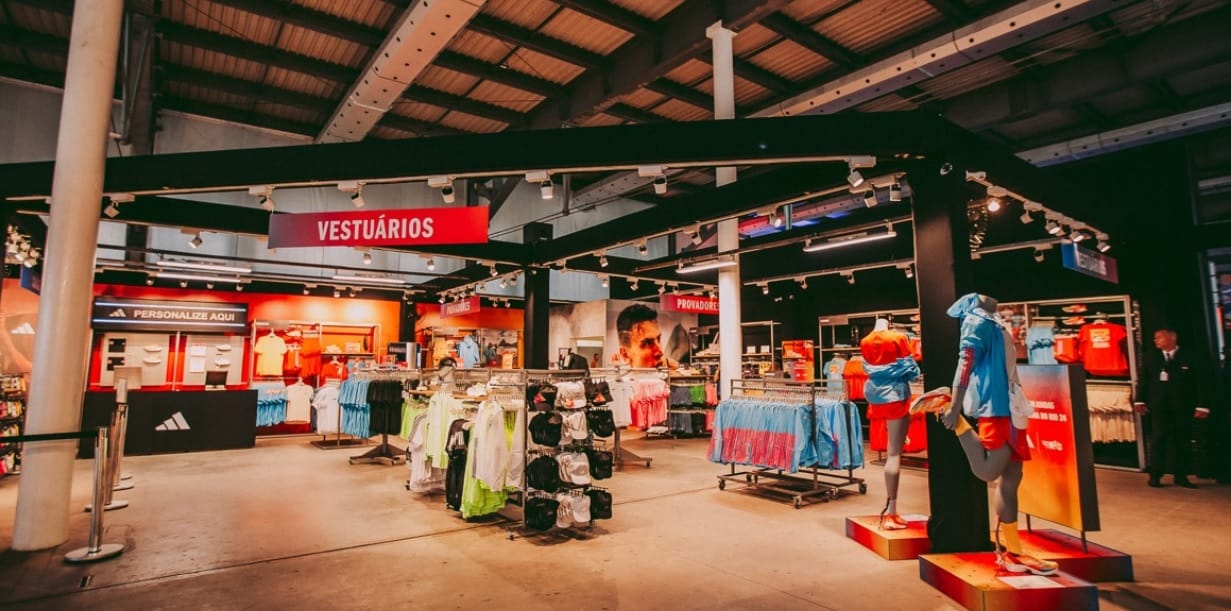 Imagem interna de megaloja da Adidas - Divulgação