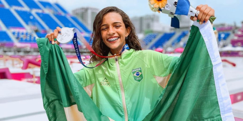 medalha de prata em Tóquio 2020 - Reprodução/Instagram @rayssalealsk8