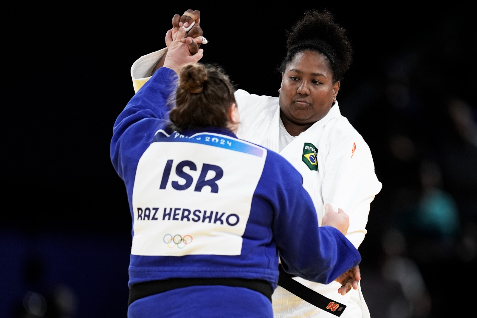 Bia Souza vence israelense Raz Hershko e conquista a medalha de ouro na categoria +78kg - Foto: Alexandre Loureiro/COB