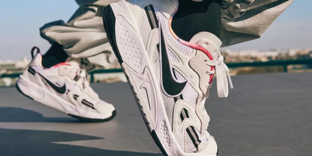 Nike luta para tentar superar turbulência global e continuar