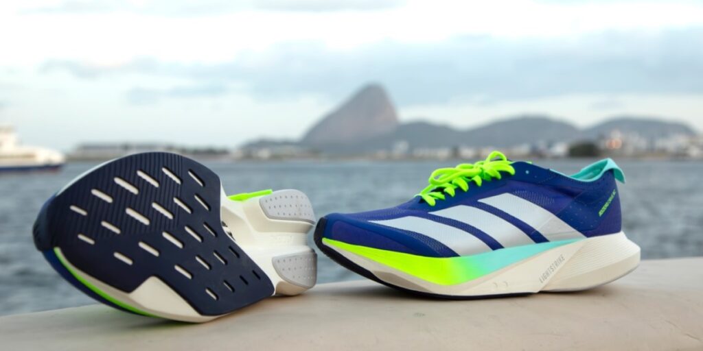 Adidas lança Adizero Drive RC, supertênis com preço mais acessível para ganhar nova fatia do mercado de running