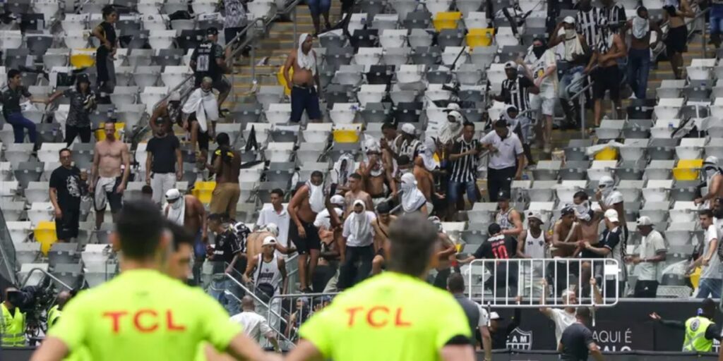 Atlético-MG promete rever segurança da Arena MRV, que pode ser interditada após confusão na Copa do Brasil