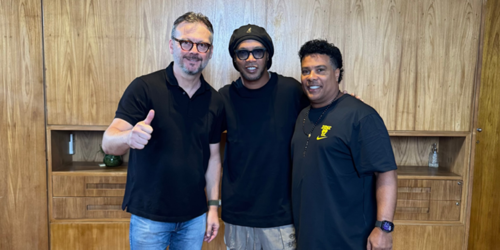 Ronaldinho Gaúcho lança Manual do Bruxo, com curso on-line que dará início a ecossistema digital