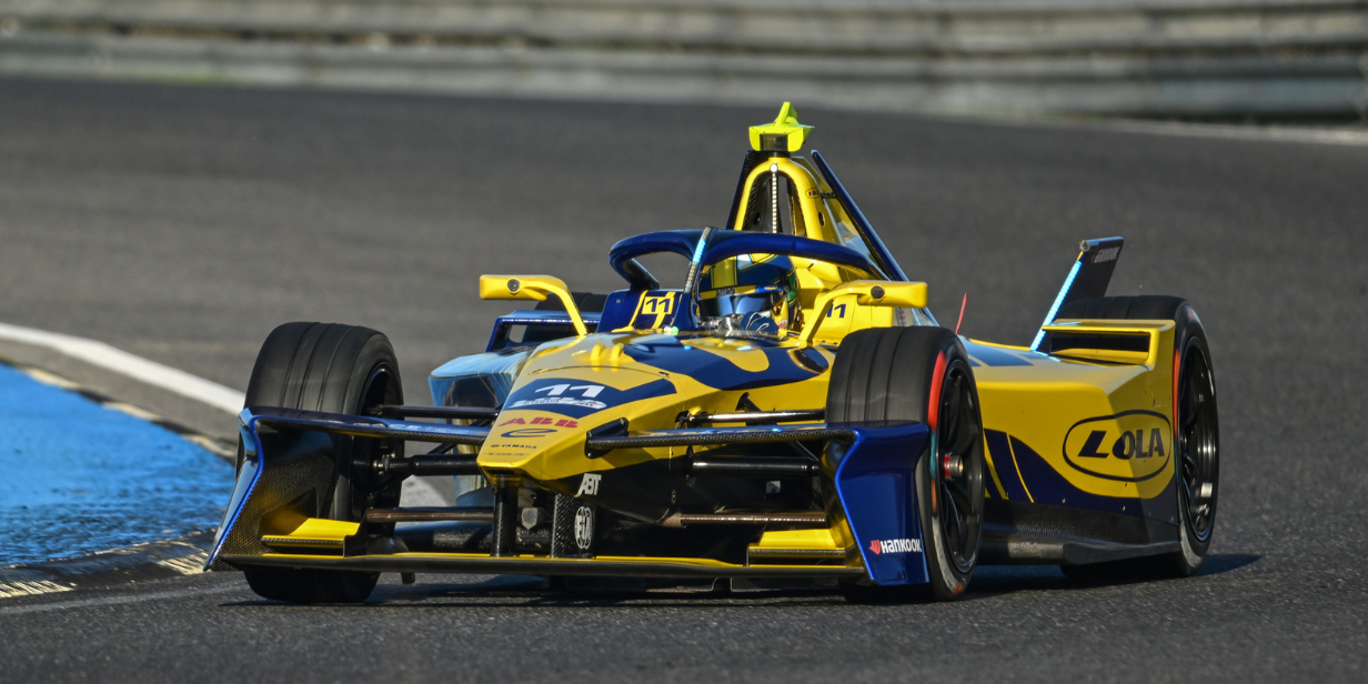 O brasileiro Lucas di Grassi durante os treinos em Madri para a nova temporada da Fórmula E - Divulgação