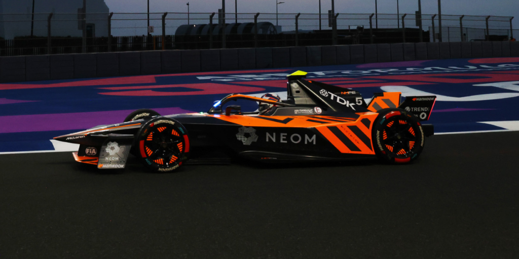 McLaren muda estratégia e anuncia saída da Fórmula E após o final da temporada 2024/2025