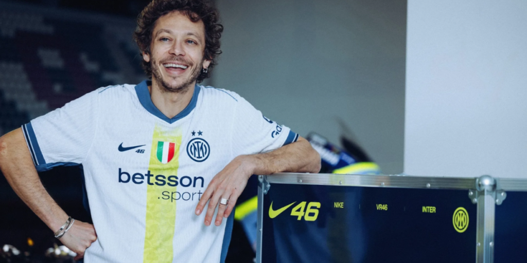 Nike redesenha camisa reserva da Internazionale para homenagear Valentino Rossi