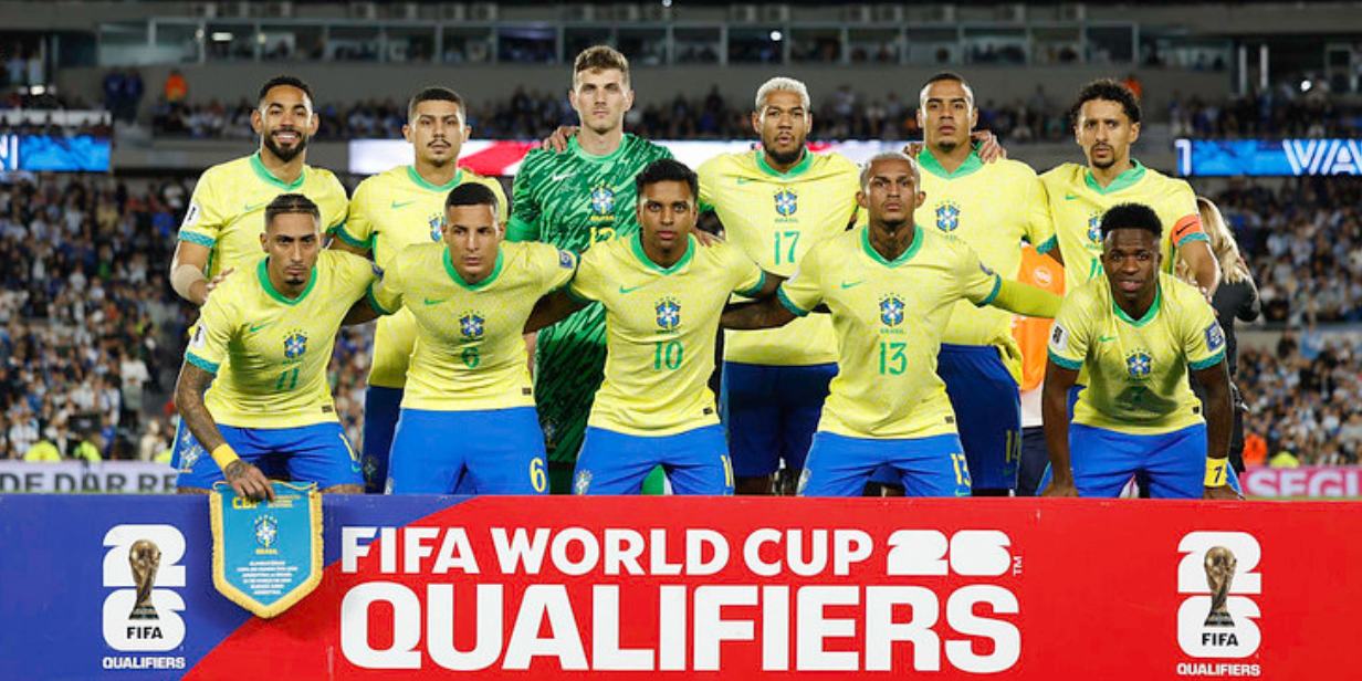 Seleção brasileira posa para enfrentar a Argentina pelas eliminatórias da Copa 2026 - Ricardo Ribeiro / CBR