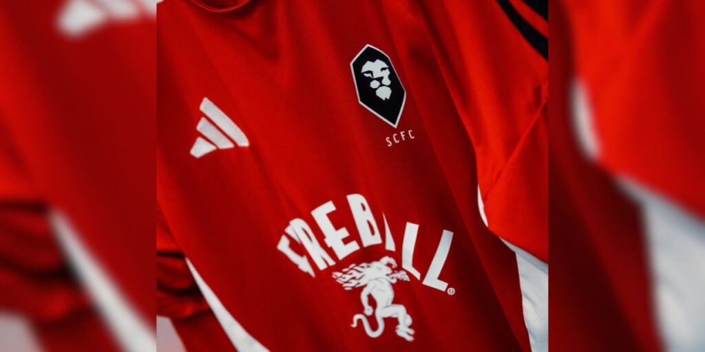 David Beckham e Gary Neville compram Salford City, da quarta divisão inglesa