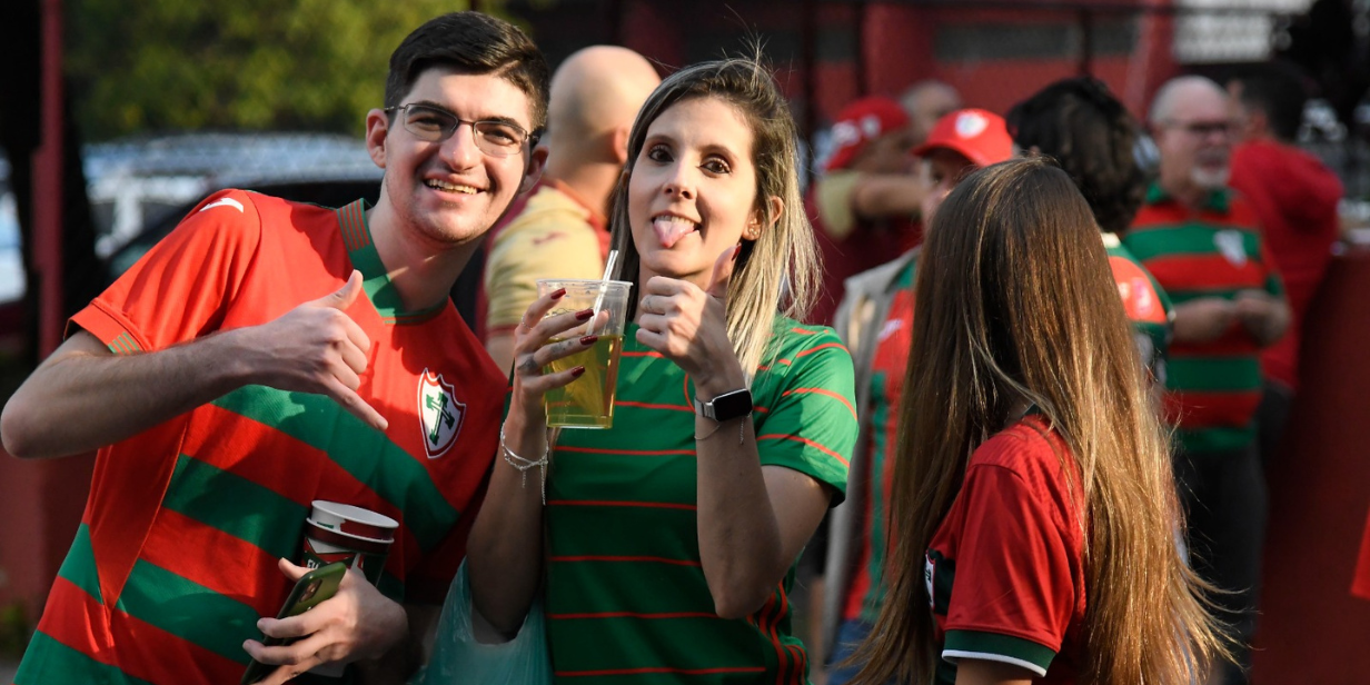 Torcedores festejam durante pré-jogo da Portuguesa - Divulgação