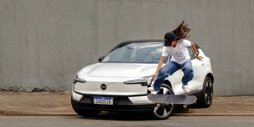 Com Rayssa Leal, Sophia Medina e Miguel Pupo, Volvo busca popularizar carro elétrico no Brasil