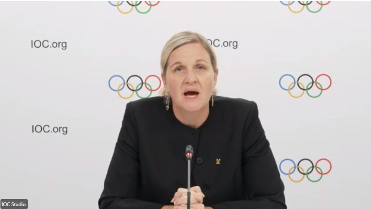 Kirsty Coventry, presidente do COI, durante entrevista coletiva - Reprodução