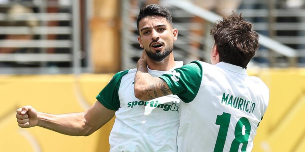 Flaco López e Maurício festejam o segundo gol do Palmeiras contra o Al Ahly - Cesar Greco / Palmeiras