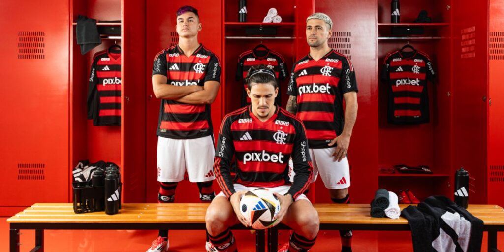 Adidas também criou a peça para o Flamengo em 2025 - Divulgação