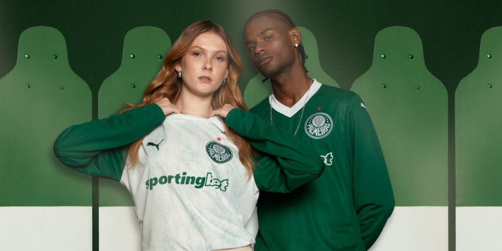 Puma fez sua versão long sleeve para a camisa 1 e 2 do Palmweiras - Divulgação