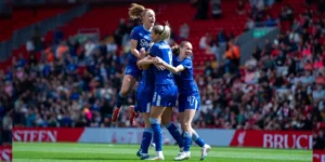 Everton segue Chelsea e Aston Villa e vende time feminino para driblar regras financeiras da Premier League