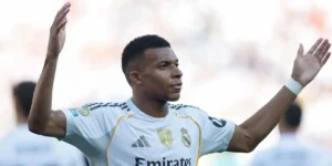 Mbappé deixa processo por assédio moral contra PSG, mas mantém briga por € 55 milhões em salários