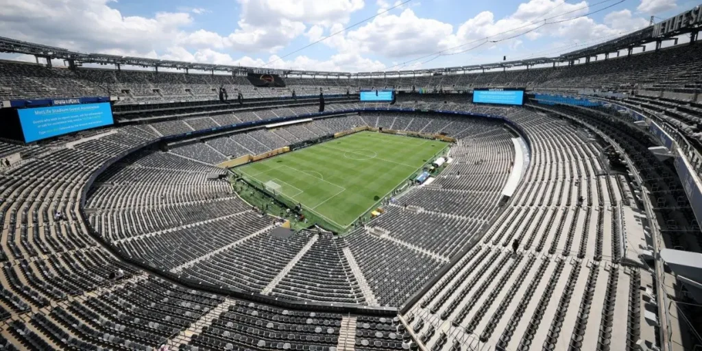 Paris Saint-Germain tenta inflar torcida para  semifinal da Copa do Mundo de Clubes contra Real Madrid