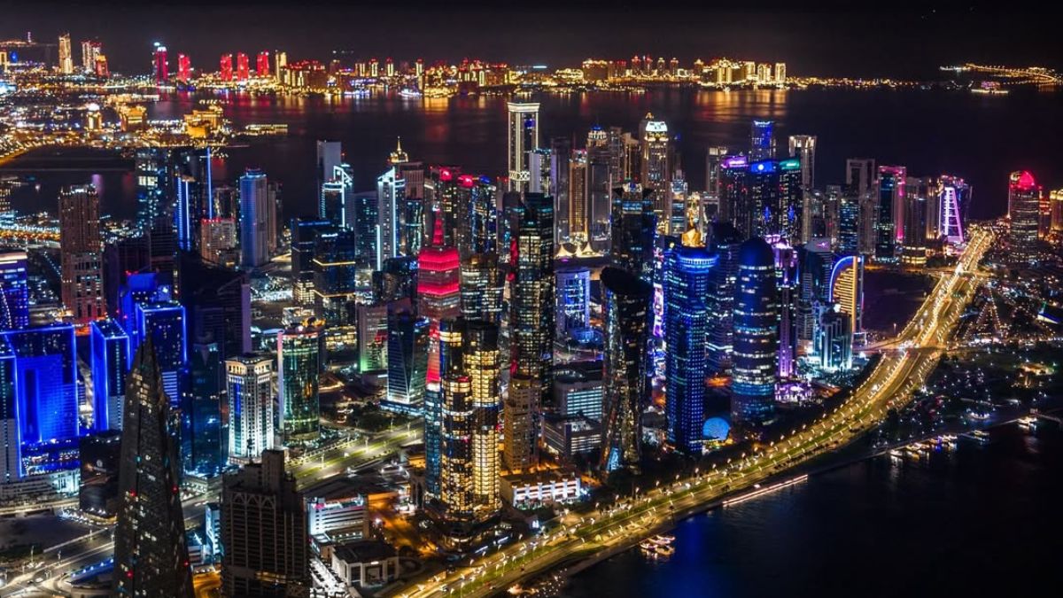Vista noturna de Doha, capital do Catar - Reprodução / Instagram @visitqatar